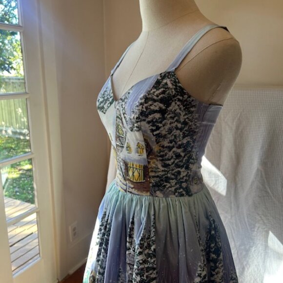 Bernie Dexter Winter Wonderland Village Scene Dress - Picture 3 of 8